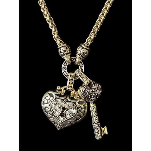 Gold Tone Filigree Heart & Key Rhinestone Charm Pendant Necklace Love Romantic - Picture 2 of 4